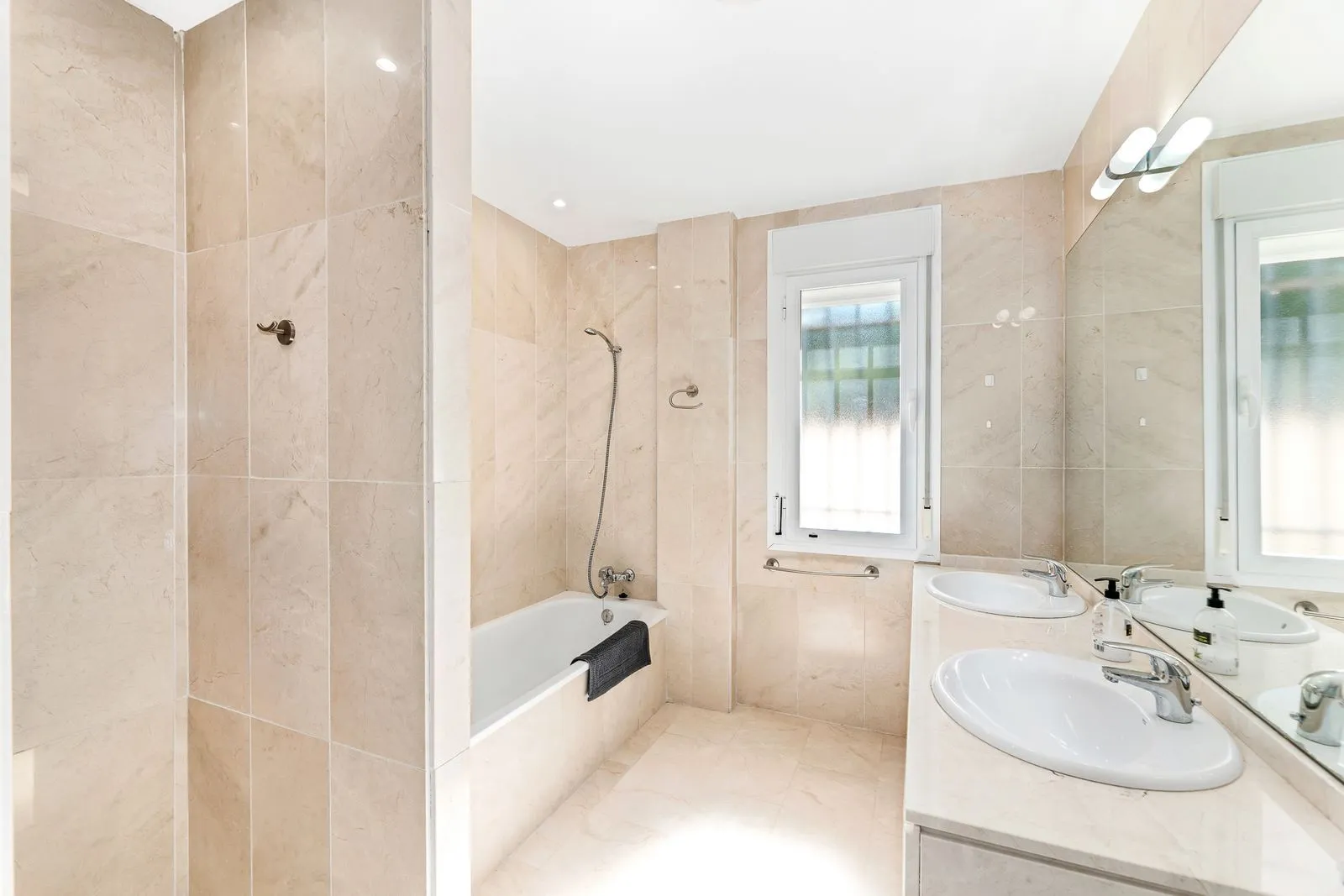 property_gallery_img_70322